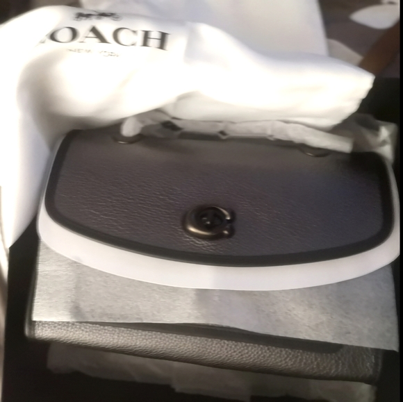 Designer Coach parker chain strap - Picture 2 of 7